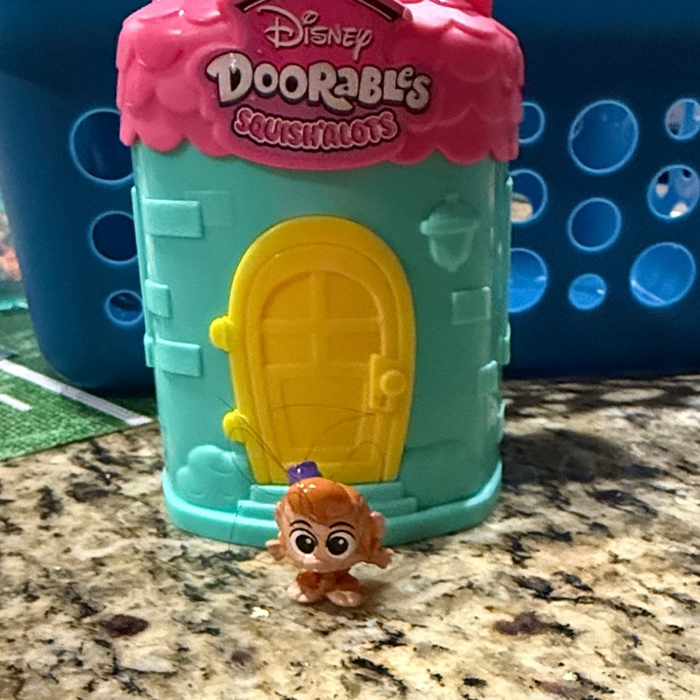 Disney Doorables Squish'alot